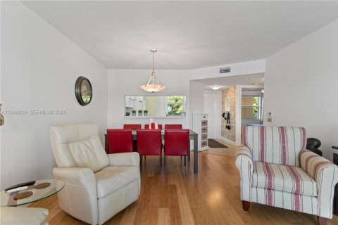 Купить кондоминиум в Санрайз, Флорида 2 спальни, 95.69м2, № 2002232 - фото 15