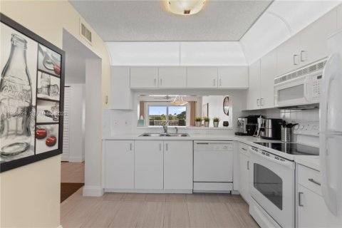 Купить кондоминиум в Санрайз, Флорида 2 спальни, 95.69м2, № 2002232 - фото 7