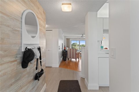 Купить кондоминиум в Санрайз, Флорида 2 спальни, 95.69м2, № 2002232 - фото 4