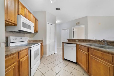 Condo in Orlando, Florida, 2 bedrooms  № 1832816 - photo 3