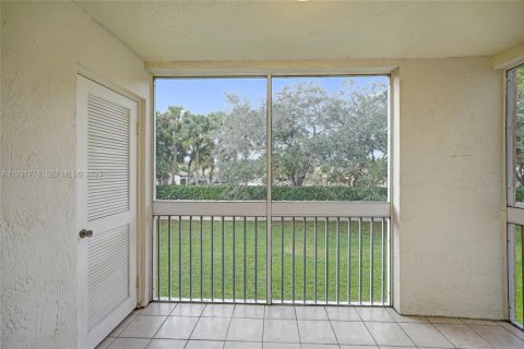 Снять в аренду кондоминиум в Корал-Спрингс, Флорида 1 спальня, 65.03м2, № 1990540 - фото 30