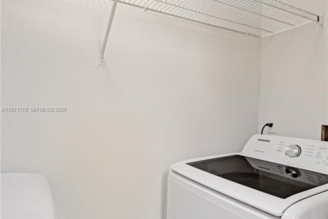 Снять в аренду кондоминиум в Корал-Спрингс, Флорида 1 спальня, 65.03м2, № 1990540 - фото 10