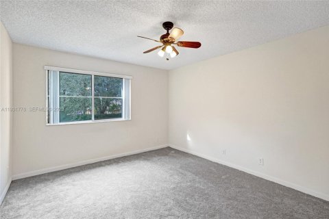 Снять в аренду кондоминиум в Корал-Спрингс, Флорида 1 спальня, 65.03м2, № 1990540 - фото 22