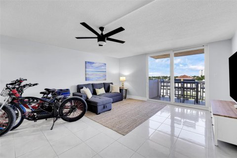 Condo in Hollywood, Florida, 1 bedroom  № 2182943 - photo 26