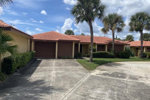 Casa en venta en Orlando, Florida, 2 dormitorios, 120.4 m2 № 1913235 - foto 1