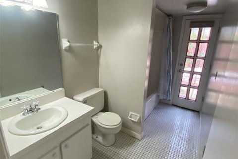 Casa en venta en Orlando, Florida, 2 dormitorios, 120.4 m2 № 1913235 - foto 16