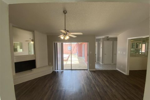 Casa en venta en Orlando, Florida, 2 dormitorios, 120.4 m2 № 1913235 - foto 4