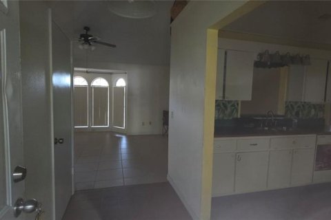 Villa ou maison à louer à Ocala, Floride: 3 chambres, 138.42 m2 № 1880425 - photo 3