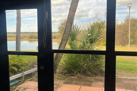 Condo in Mount Dora, Florida, 2 bedrooms  № 2234301 - photo 10