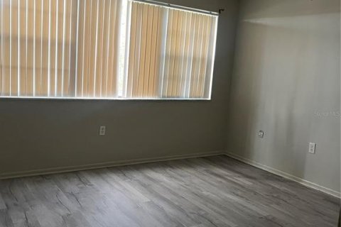 Condo in Mount Dora, Florida, 2 bedrooms  № 2234301 - photo 6