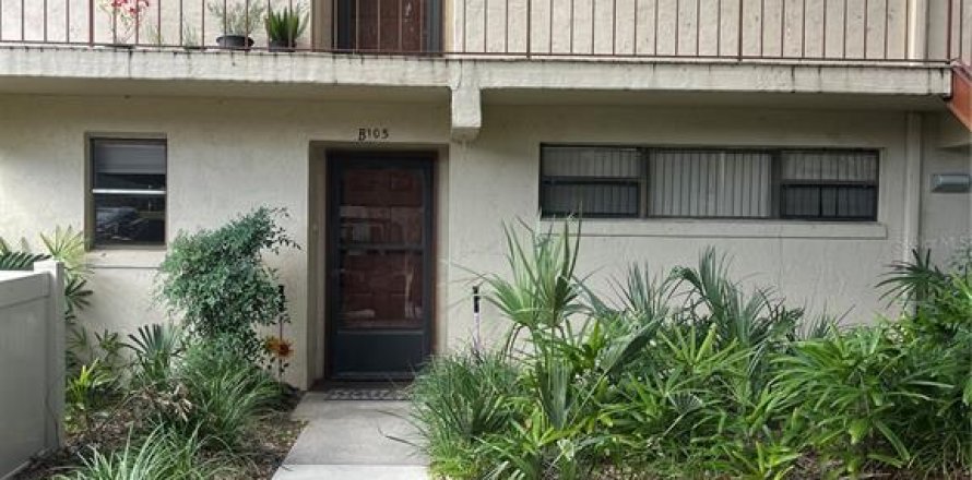 Condo in Mount Dora, Florida, 2 bedrooms  № 2234301
