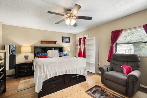 Casa en venta en Sorrento, Florida, 4 dormitorios, 129.32 m2 № 1780827 - foto 15