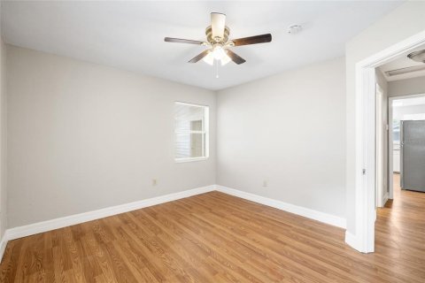 House in Tampa, Florida 4 bedrooms, 128.67 sq.m. № 2167305 - photo 20