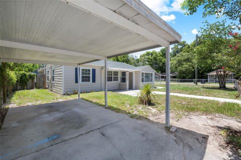 House in Tampa, Florida 4 bedrooms, 128.67 sq.m. № 2167305 - photo 4