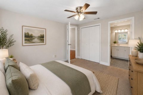 House in Tampa, Florida 4 bedrooms, 128.67 sq.m. № 2167305 - photo 30