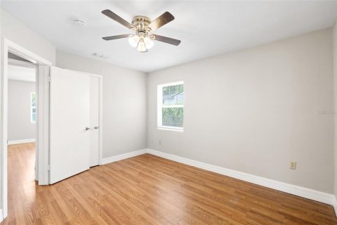 House in Tampa, Florida 4 bedrooms, 128.67 sq.m. № 2167305 - photo 21