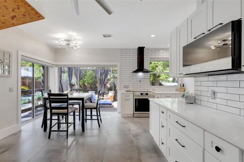 Villa ou maison à vendre à Sarasota, Floride: 4 chambres, 219.16 m2 № 1590375 - photo 14