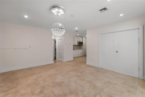 Copropriété à vendre à Miami Beach, Floride: 3 chambres, 113.34 m2 № 2041122 - photo 6