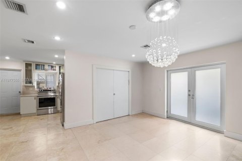 Copropriété à vendre à Miami Beach, Floride: 3 chambres, 113.34 m2 № 2041122 - photo 5