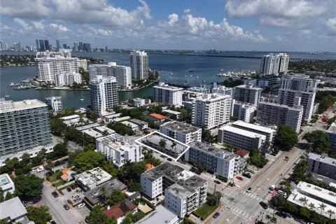 Copropriété à vendre à Miami Beach, Floride: 3 chambres, 113.34 m2 № 2041122 - photo 2