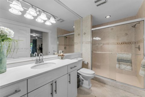 Casa en venta en Miami, Florida, 5 dormitorios, 208.47 m2 № 2040775 - foto 16