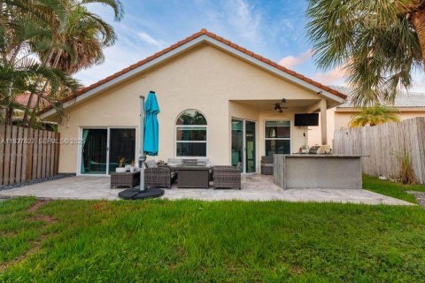 House in Margate, Florida 3 bedrooms, 169.45 sq.m. № 1994889 - photo 28