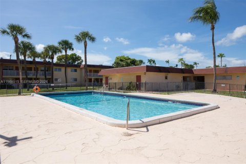 Condo in Oakland Park, Florida, 3 bedrooms  № 2050661