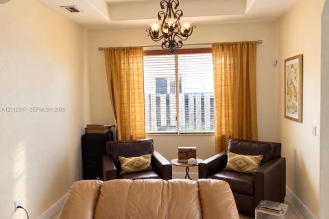 Villa ou maison à louer à Miami Lakes, Floride: 3 chambres, 162.39 m2 № 2432531 - photo 3
