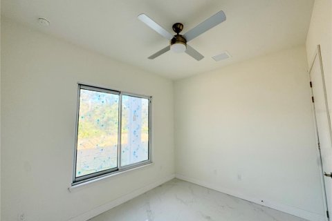 House in Punta Gorda, Florida 4 bedrooms, 200.02 sq.m. № 2108950 - photo 15