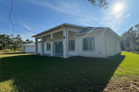 House in Punta Gorda, Florida 4 bedrooms, 200.02 sq.m. № 2108950 - photo 4