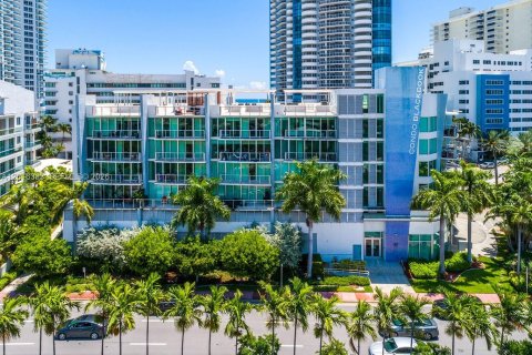 Copropriété à louer à Miami Beach, Floride: 2 chambres, 99.59 m2 № 2247443 - photo 10
