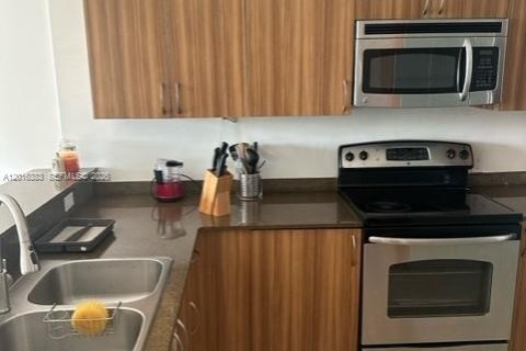 Copropriété à louer à Miami Beach, Floride: 2 chambres, 99.59 m2 № 2247443 - photo 3