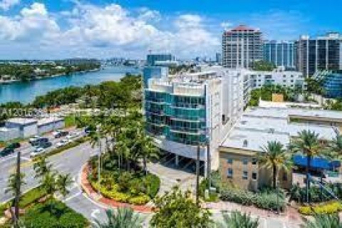 Copropriété à louer à Miami Beach, Floride: 2 chambres, 99.59 m2 № 2247443 - photo 9
