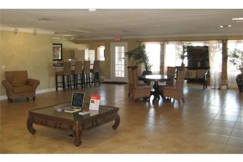 Touwnhouse à louer à Tampa, Floride: 2 chambres, 86.21 m2 № 2430892 - photo 3