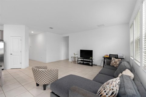 Villa ou maison à vendre à Kissimmee, Floride: 4 chambres, 171.22 m2 № 1771251 - photo 8