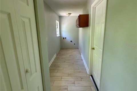 House in Tampa, Florida 4 bedrooms, 183.2 sq.m. № 1866322 - photo 15