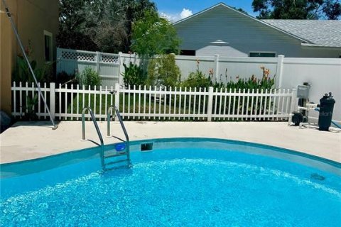 House in Tampa, Florida 4 bedrooms, 183.2 sq.m. № 1866322 - photo 9