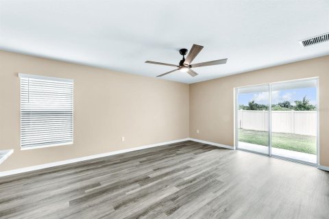 House in Palmetto, Florida 3 bedrooms, 137.68 sq.m. № 2199808 - photo 11