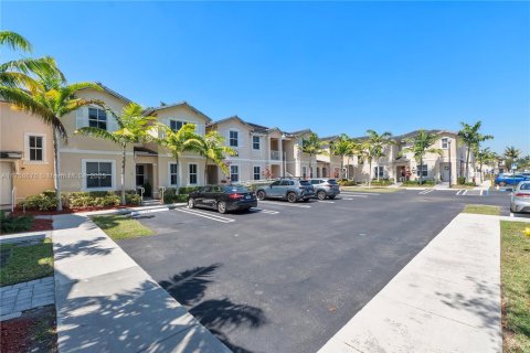 Touwnhouse à vendre à Homestead, Floride: 3 chambres, 141.49 m2 № 2153737 - photo 30