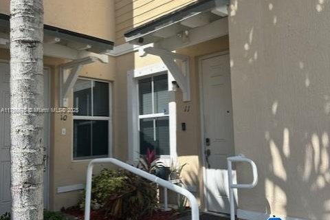 Touwnhouse à vendre à Homestead, Floride: 3 chambres, 141.49 m2 № 2153737 - photo 4