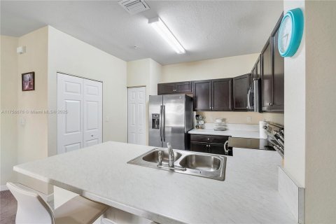 Touwnhouse à vendre à Homestead, Floride: 3 chambres, 141.49 m2 № 2153737 - photo 12