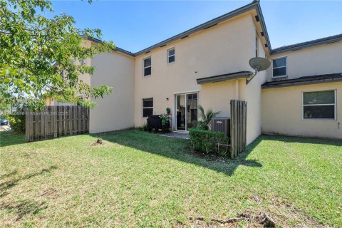 Touwnhouse à vendre à Homestead, Floride: 3 chambres, 141.49 m2 № 2153737 - photo 29