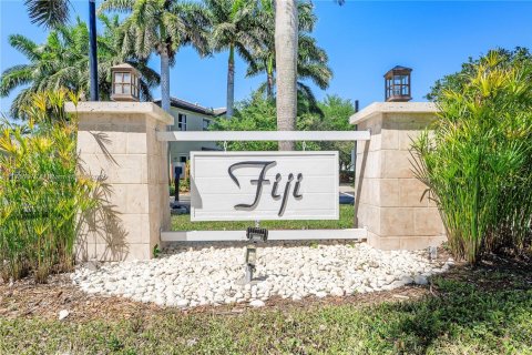 Touwnhouse à vendre à Homestead, Floride: 3 chambres, 141.49 m2 № 2153737 - photo 3
