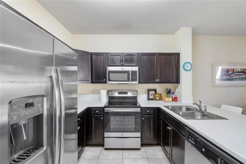 Touwnhouse à vendre à Homestead, Floride: 3 chambres, 141.49 m2 № 2153737 - photo 11