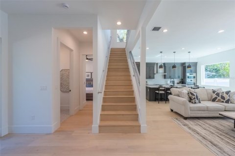 House in Sarasota, Florida 6 bedrooms, 254.83 sq.m. № 1246814 - photo 9