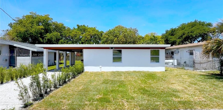 House in Fort Lauderdale, Florida 3 bedrooms, 89.93 sq.m. № 1814213