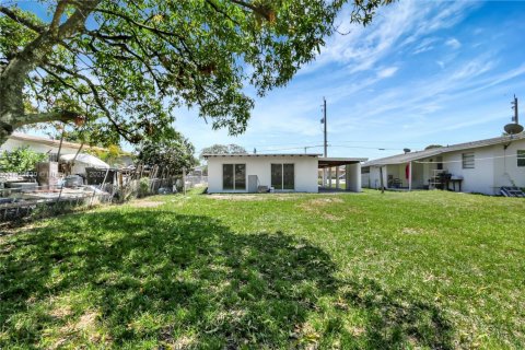 House in Fort Lauderdale, Florida 3 bedrooms, 89.93 sq.m. № 1814213 - photo 15