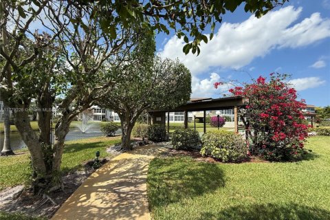 Condo in Lauderdale Lakes, Florida, 1 bedroom  № 1705292 - photo 28