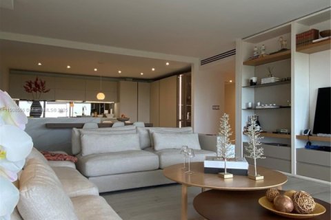 Condo in Key Biscayne, Florida, 2 bedrooms № 1764975 - photo 7