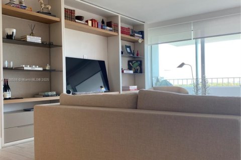 Condo in Key Biscayne, Florida, 2 bedrooms № 1764975 - photo 19